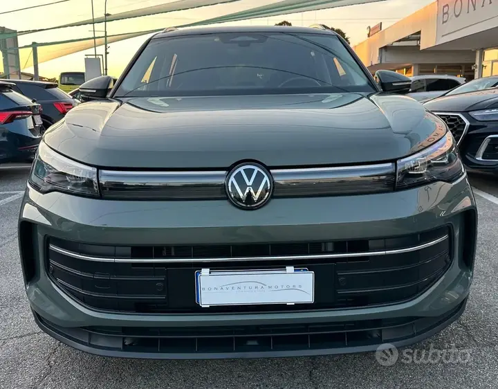 Volkswagen Tiguan 2025 photo 2