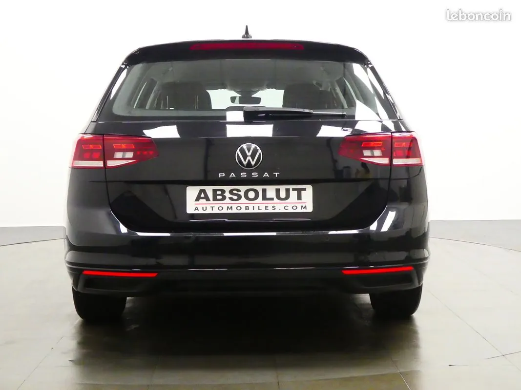 Volkswagen Passat 2022 photo 3