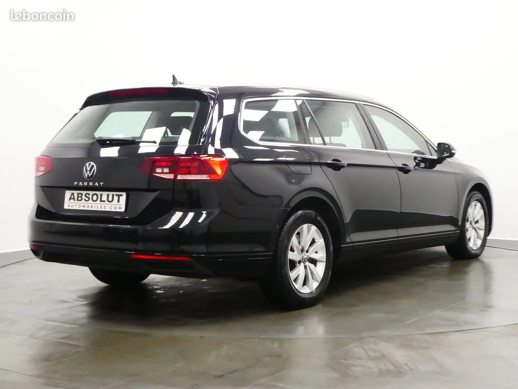 Volkswagen Passat 2022 photo 4