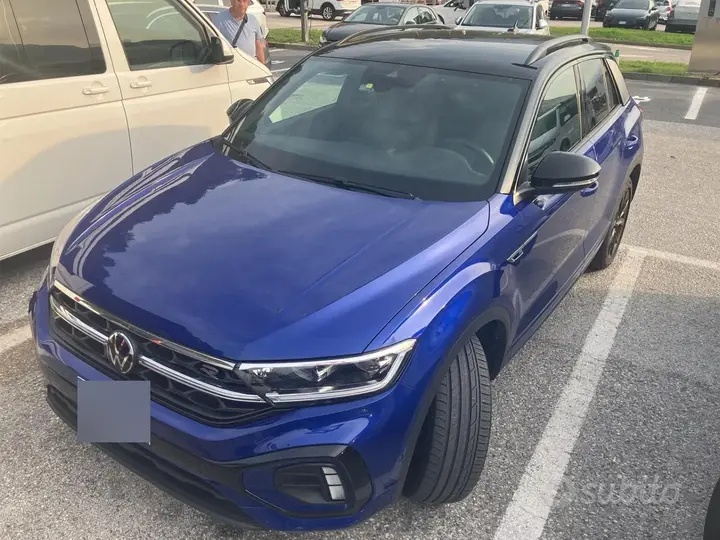 Volkswagen T-Roc 2023 photo 2