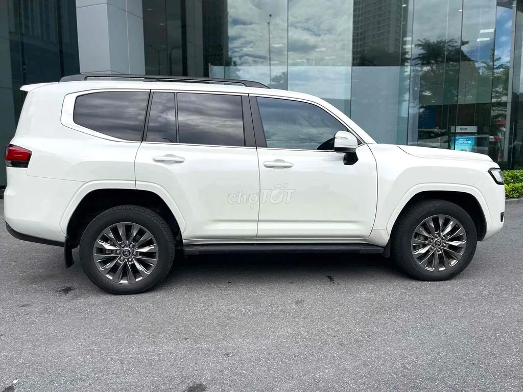 Toyota Land Cruiser Lc300 2023 photo 4