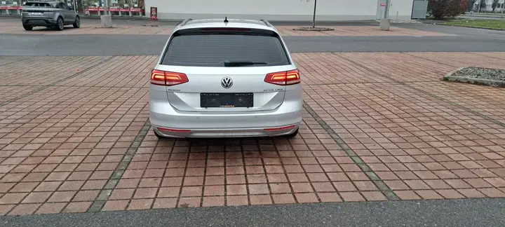 Volkswagen Passat 2015 photo 2