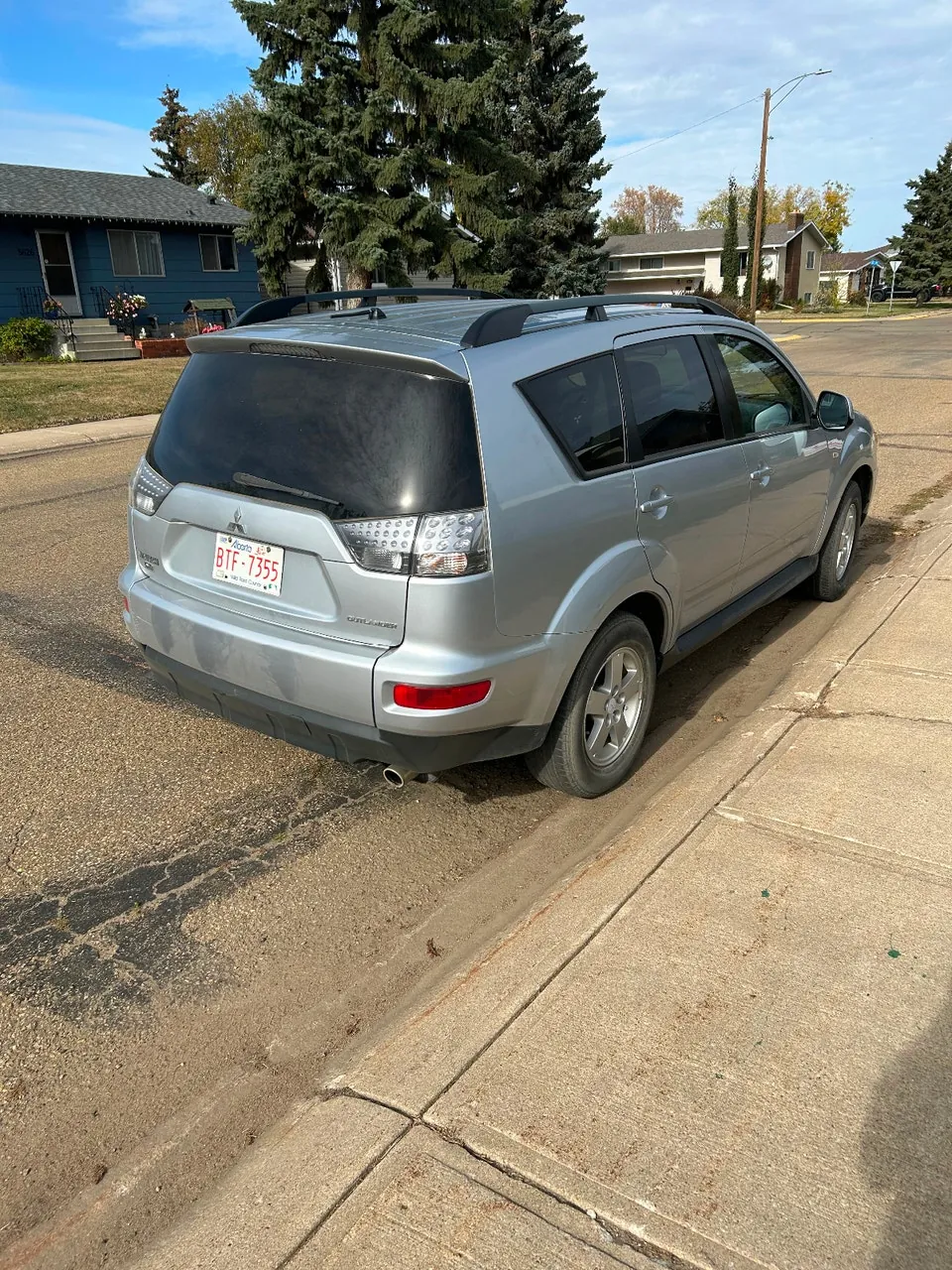 Mitsubishi Outlander 2013 photo 2