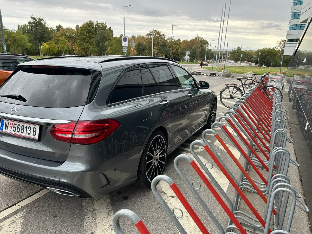 Mercedes-Benz C-Class 2017 photo 3