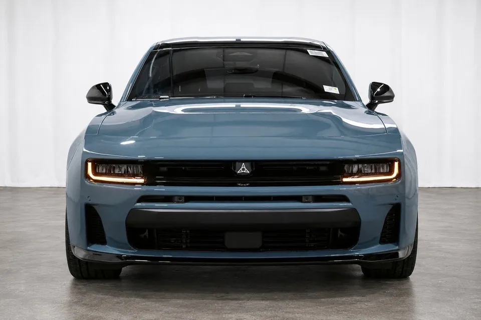 Dodge Charger 2026 photo 2