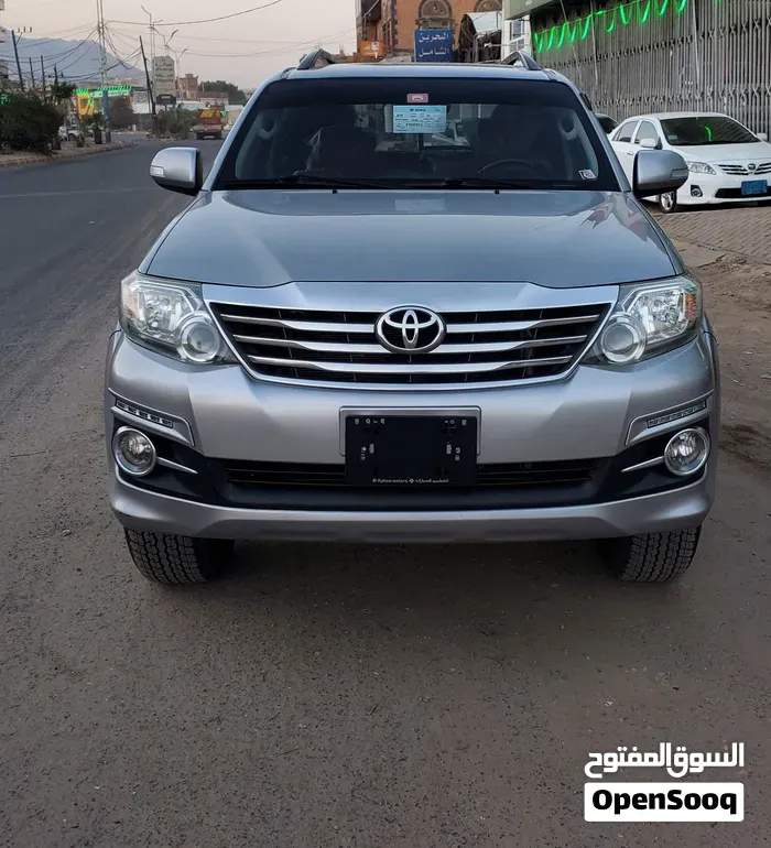 Toyota Fortuner 2015 photo 2