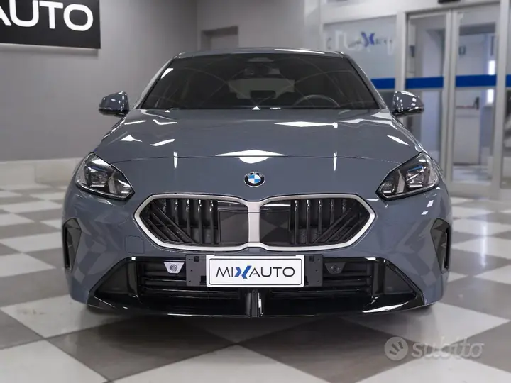 BMW 118D 2026 photo 2