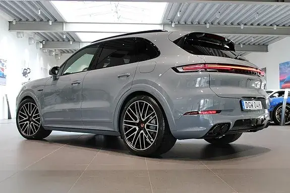 Porsche Cayenne 2026 photo 2