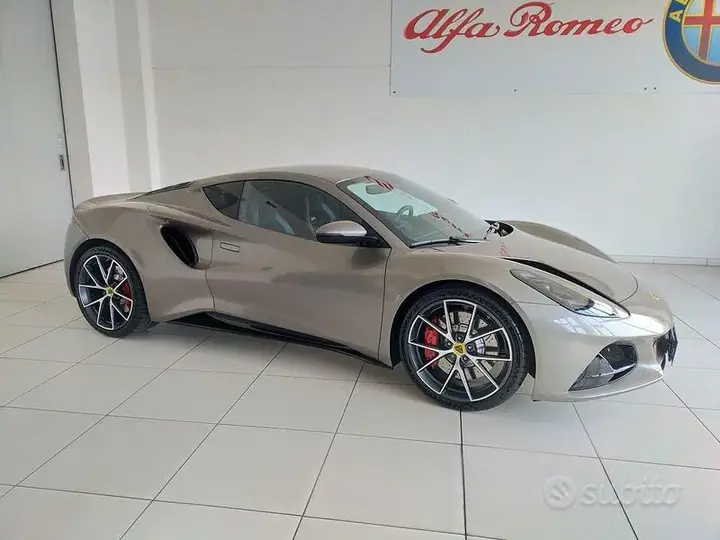 Lotus Emira 2025 photo 4