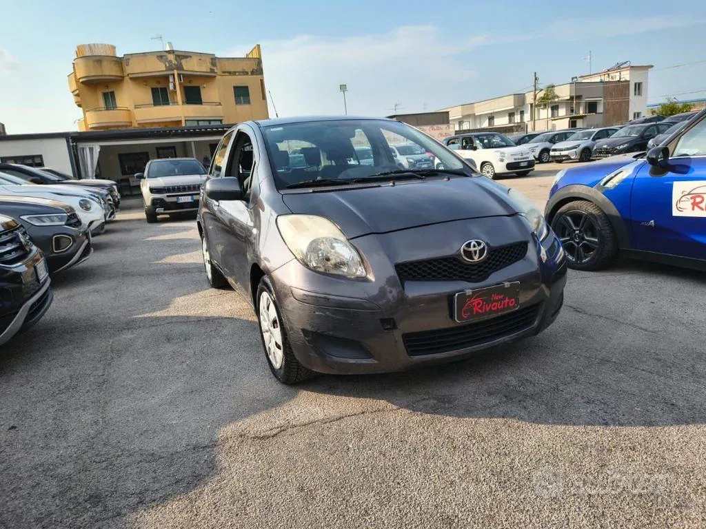 Toyota Yaris 2009 photo 2
