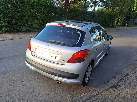 Peugeot 207 2008 photo 3
