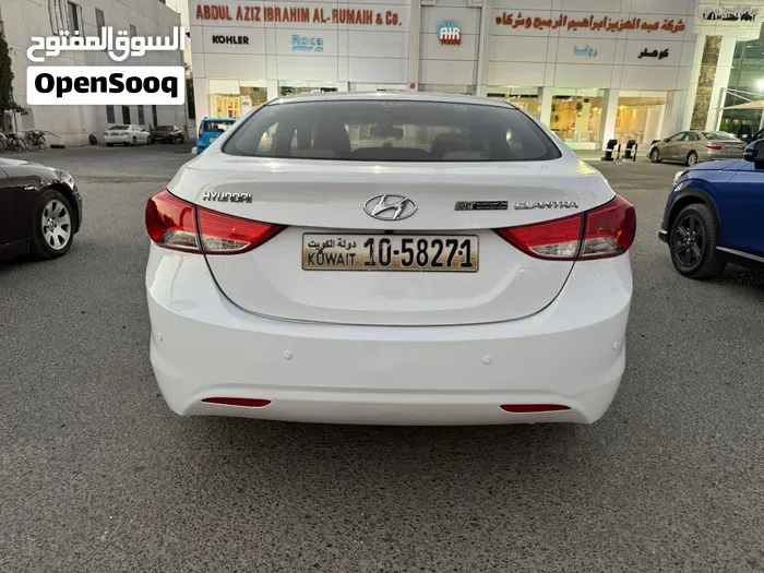 Hyundai Elantra 2012 photo 4