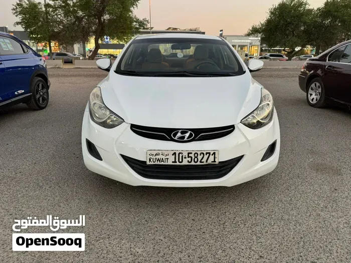 Hyundai Elantra 2012 photo 3