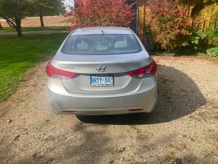 Hyundai Elantra 2013 photo 3