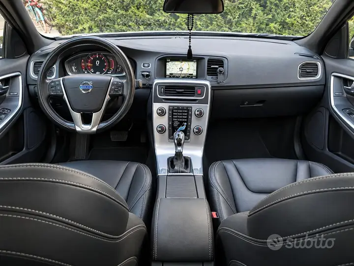 Volvo S60 2016 photo 4