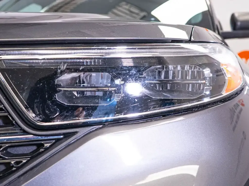 Ford Explorer 2024 photo 4