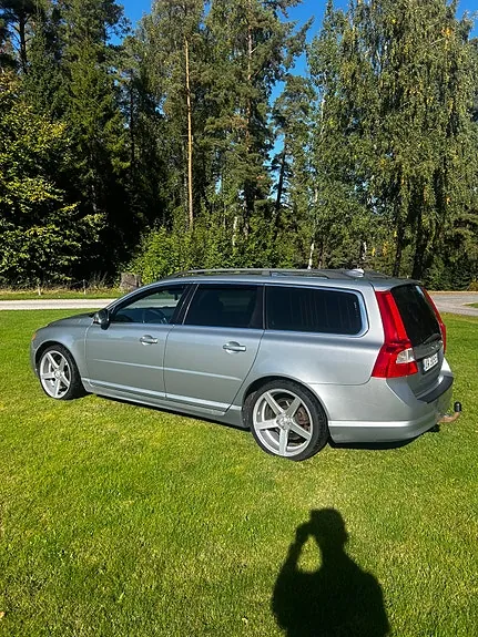 Volvo V70 2011 photo 2