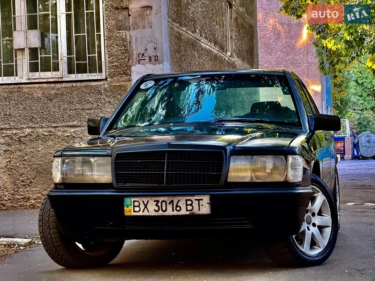 Mercedes-Benz 190 1985 photo 4