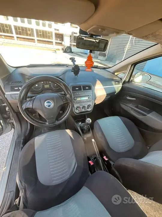Fiat Grande Punto 2007 photo 4