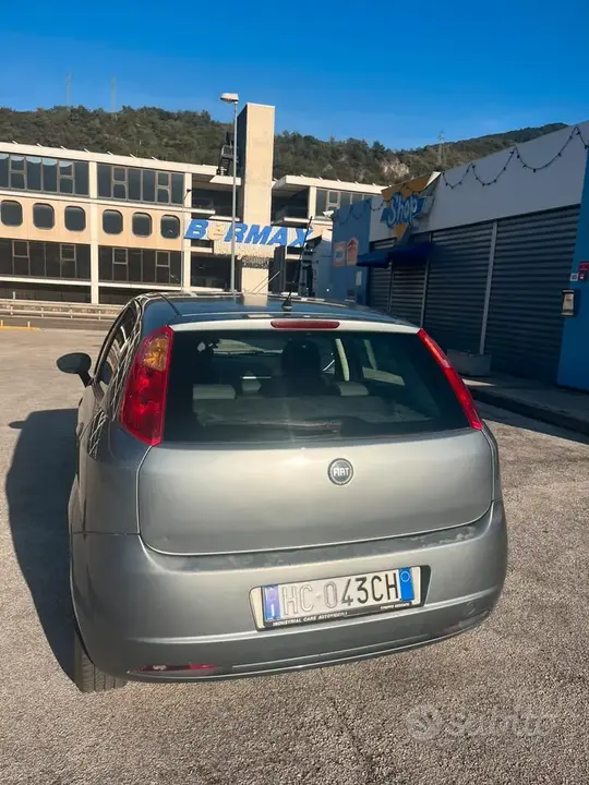 Fiat Grande Punto 2007 photo 3