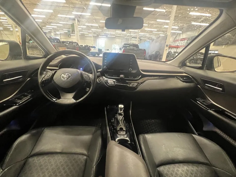 Toyota C-Hr 2021 photo 3