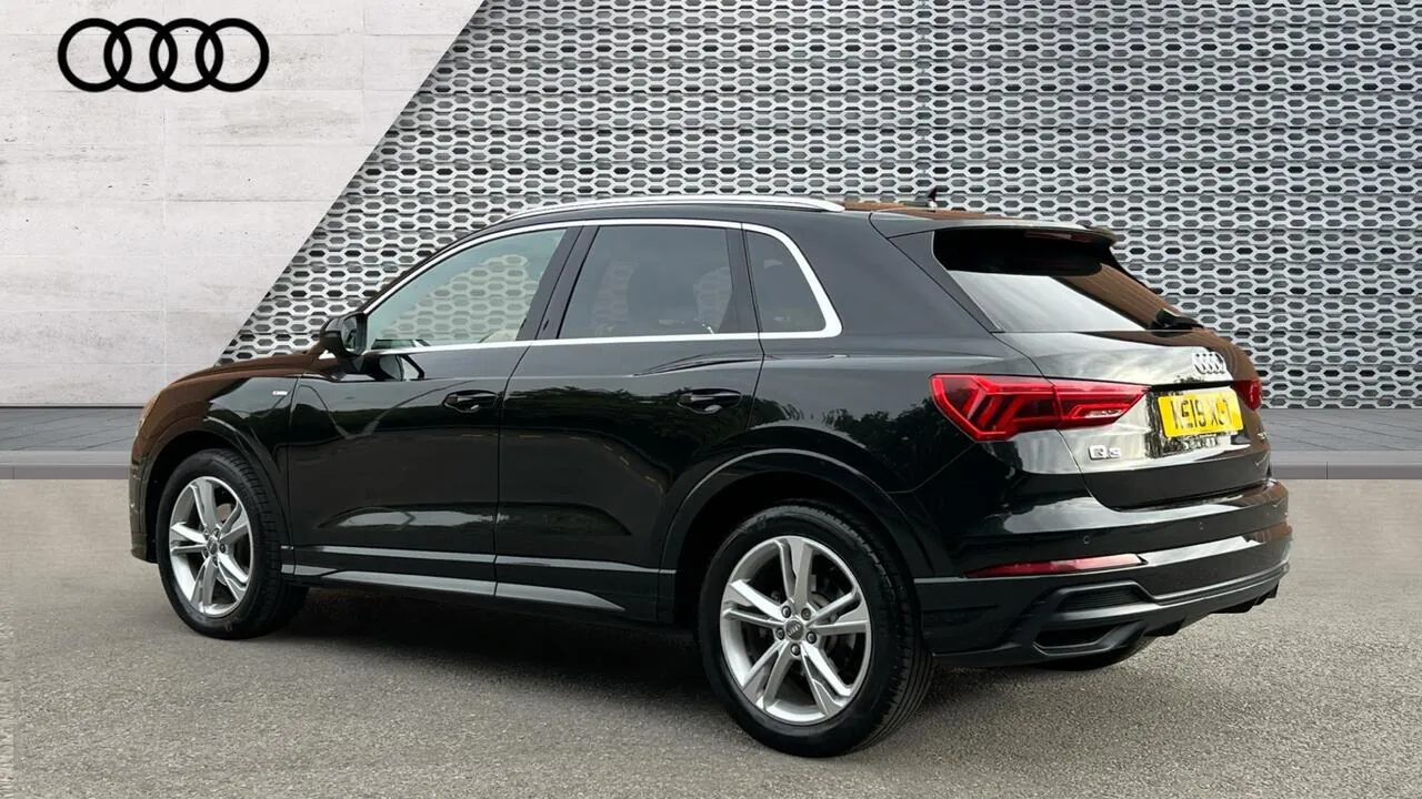 Audi Q3 2019 photo 3