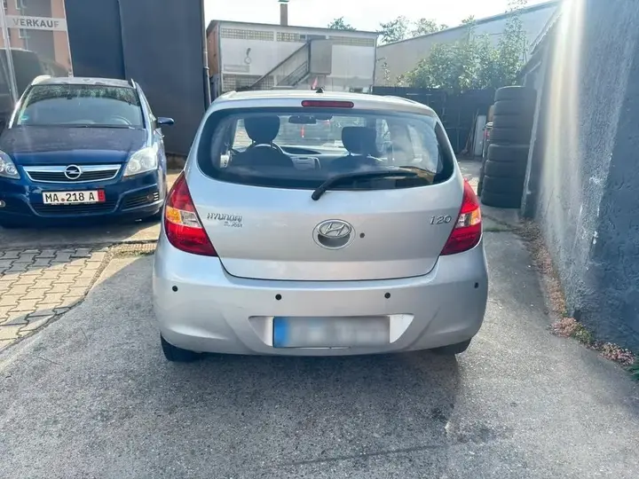 Hyundai I20