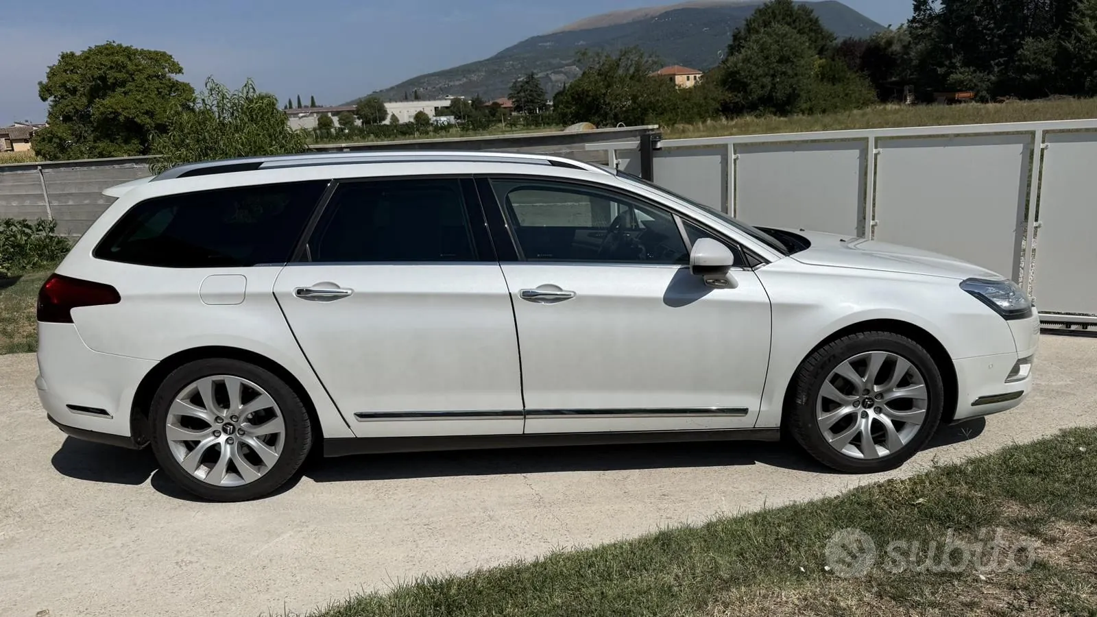 Citroen C5 2011 photo 2