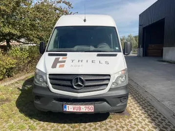 Mercedes-Benz Sprinter photo 2