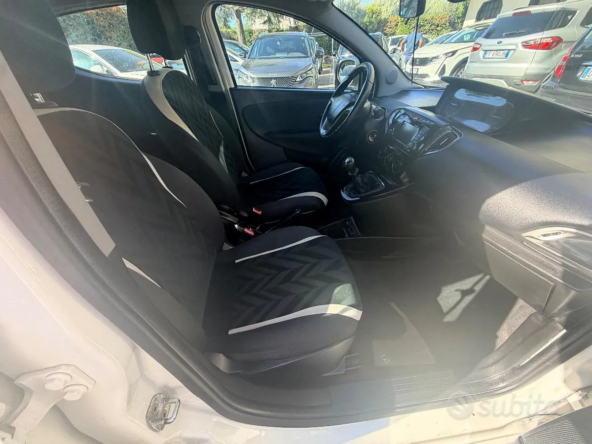 Lancia Ypsilon 2017 photo 3
