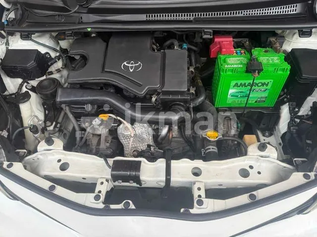 Toyota Vitz 2015 photo 5