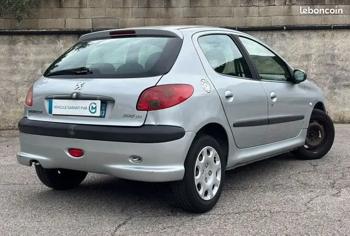 Peugeot 206 2005 photo 3