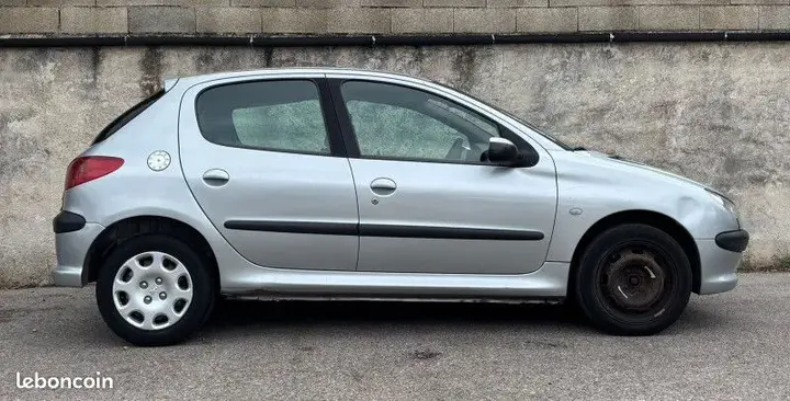 Peugeot 206 2005 photo 2