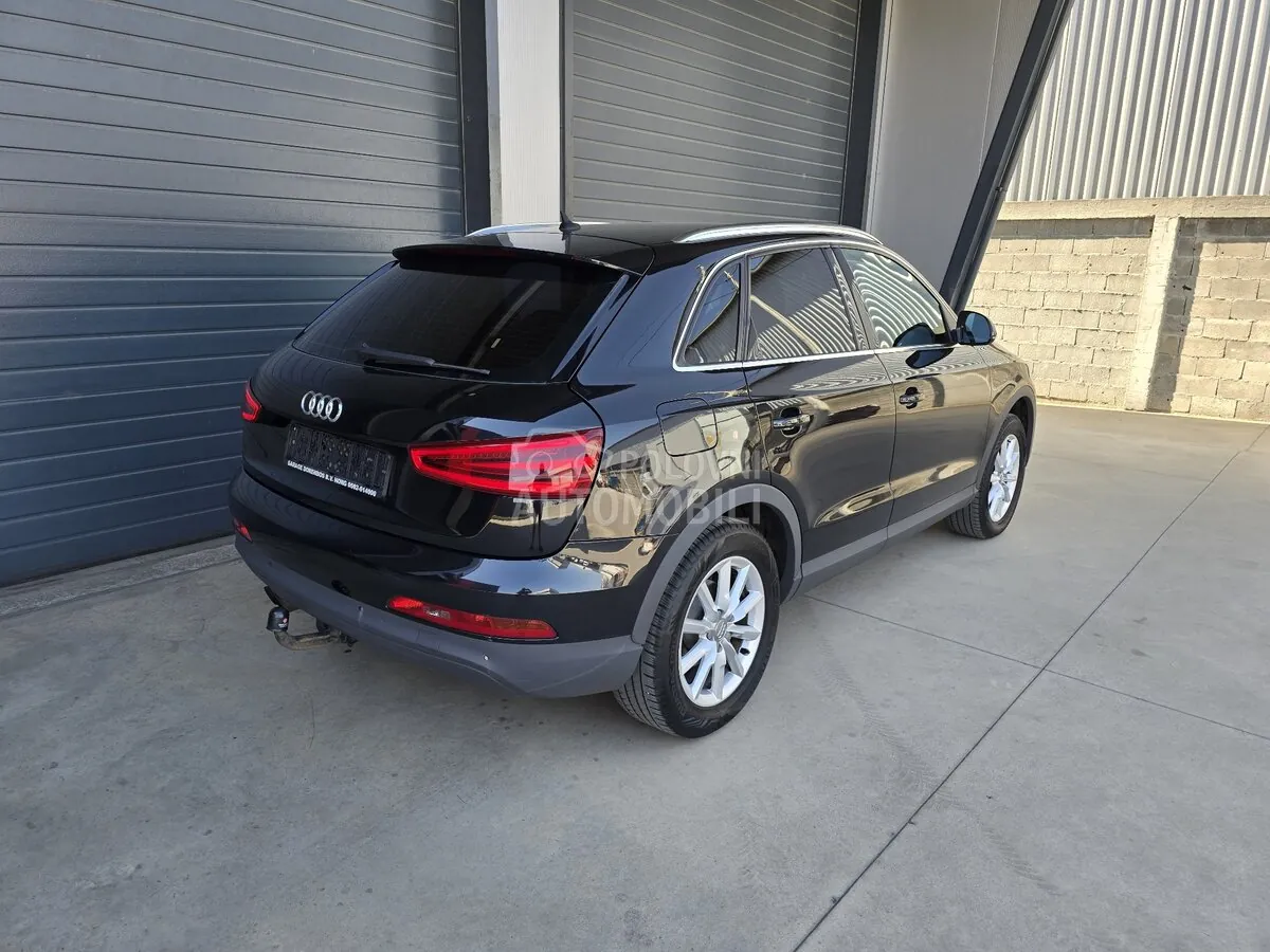 Audi Q3 2012 photo 5