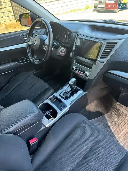 Subaru Legacy 2012 photo 2