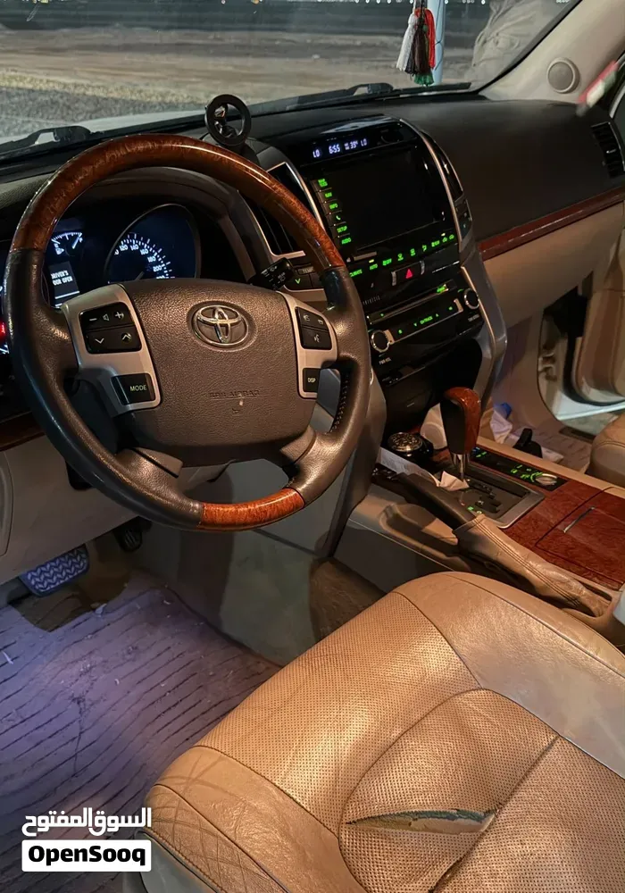 Toyota Land Cruiser 2014 photo 4