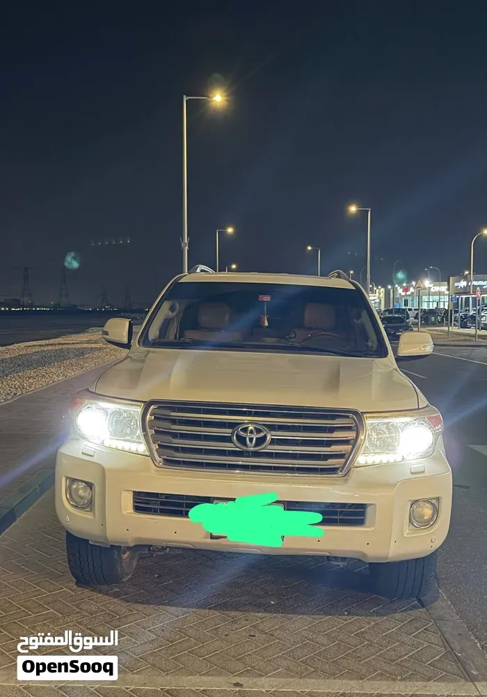 Toyota Land Cruiser 2014 photo 2