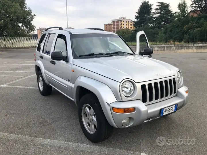 Jeep Cherokee 2002 photo 4