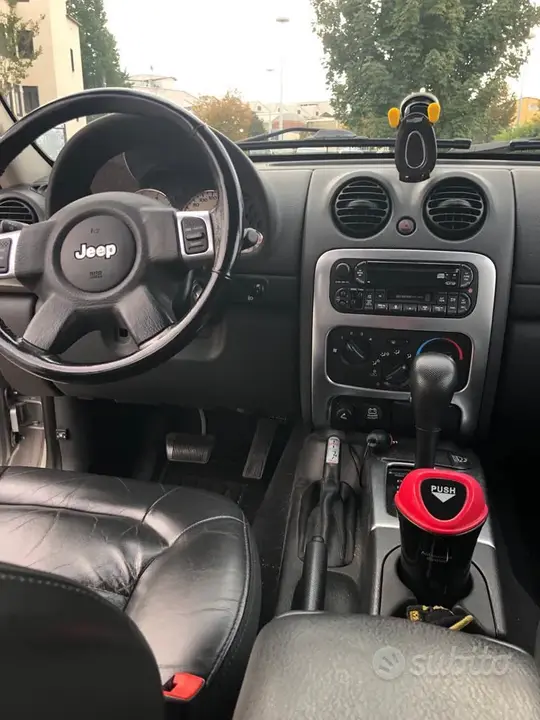 Jeep Cherokee 2002 photo 5