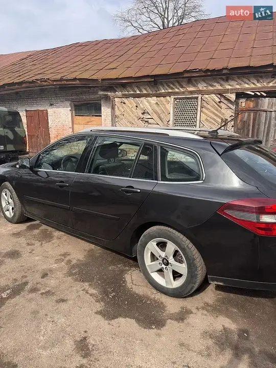 Renault Laguna 2012 photo 3
