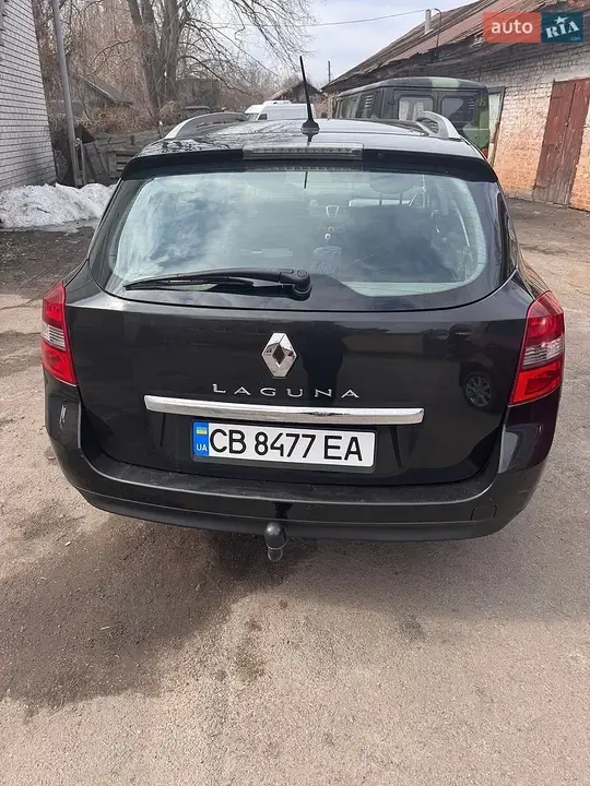 Renault Laguna 2012 photo 2