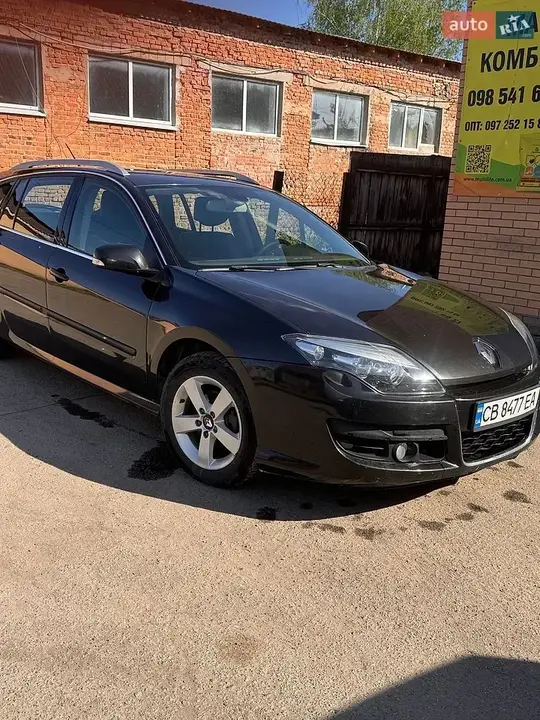 Renault Laguna 2012 photo 5