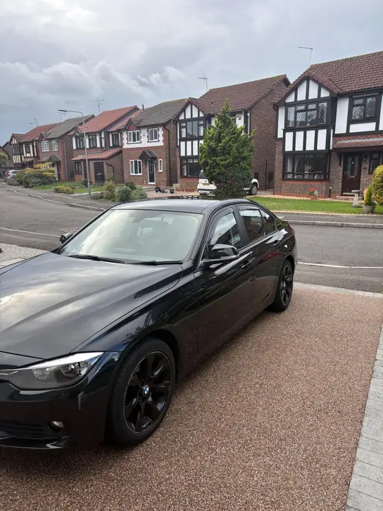 BMW 3 Series 2012 photo 3