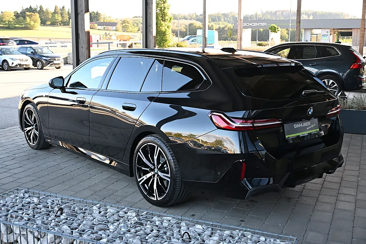 BMW 5 Series 2025 photo 3
