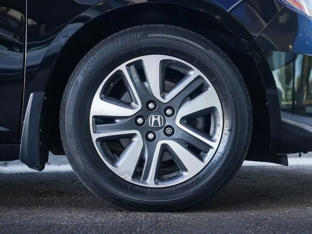 Honda Odyssey 2015 photo 3