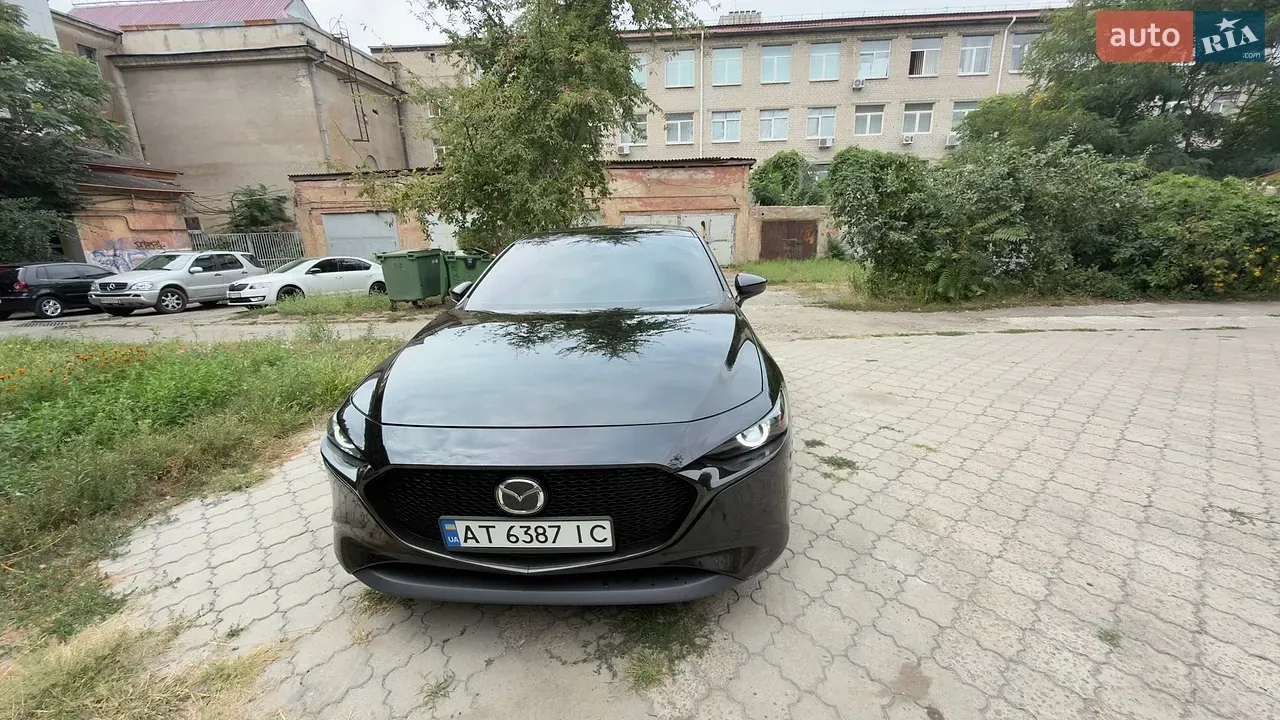 Mazda 3 2021 photo 2