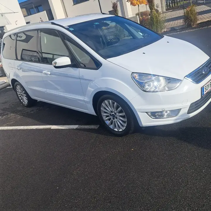 Ford Galaxy 2014 photo 3