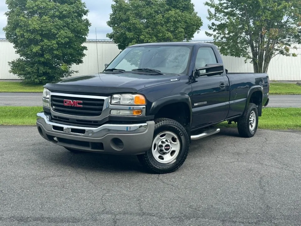 GMC Sierra 2500Hd 2006 photo 2
