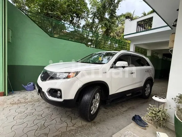 Kia Sorento 2011 photo 2