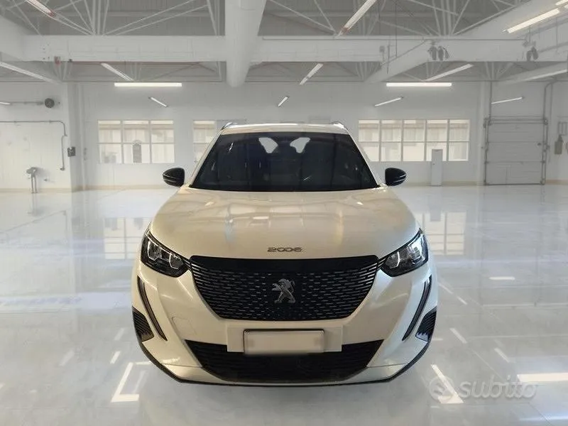 Peugeot 2008 2023 photo 2